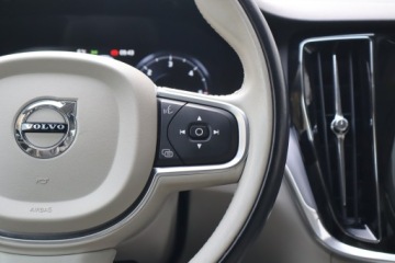 Volvo V60 I Kombi Facelifting 2.0 D3 DRIVE-E 150KM 2018 Volvo V60 D3 2.0, Skóra, Navi, Klima, Klimatronic, zdjęcie 18