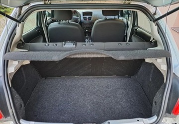 Peugeot 206 Hatchback 5d + 1.4 75KM 2010 Peugeot 206 plus Peugeot 206 plus 206 1.4 Presence 1.4 Benzyna 75KM, zdjęcie 9