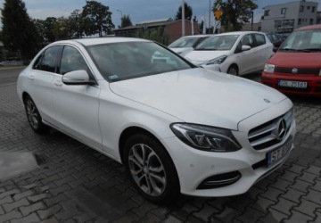 Mercedes Klasa C W205 Limuzyna 180 156KM 2014 Mercedes-Benz Klasa C Mercedes-Benz Klasa C W205 1.6 benzyna 157 KM I WLAS, zdjęcie 2