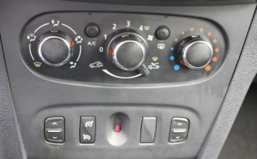 Dacia Logan II Sedan 1.5 dCi 90KM 2016 Dacia Logan Nawigacja, Klimatyzacja, Centralny zamek, Tylko 3.5L100km 1.5, zdjęcie 14