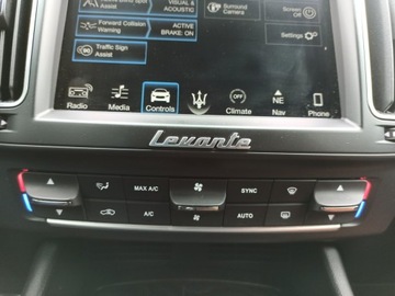 Maserati Levante 3.0 GDI V6 430KM 2017 Maserati Levante bogata opcja, ładny stan, zdjęcie 16