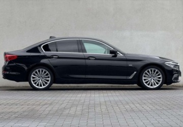 BMW Seria 5 G30-G31 Limuzyna 525d 231KM 2018 BMW Seria 5 525D 231KM Luxury Line, HiFi, Wireless Charging 2.0 Diesel, zdjęcie 2