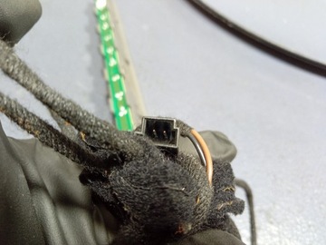 MERCEDES S TŘÍDA W221 TŘETÍ SVĚTLO STOP A2218200056