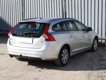 Volvo V60 I Kombi Facelifting 1.6 D2 115KM 2014 Volvo V60 D2, Navi, Klima, Klimatronic, Tempomat, zdjęcie 4
