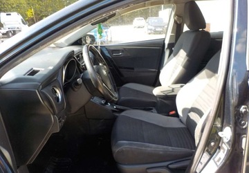 Toyota Auris II 2016 Toyota Auris Okazja 1.8 Hybryda 100KM, zdjęcie 15