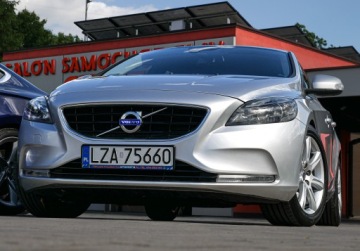 Volvo 2015 Volvo V40 115 koni Aut Ideał Spalanie 4l ON Ambiente 17” DVD parktroniki, zdjęcie 3