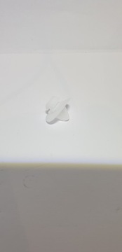 ЗАЖИМ БОКОВОЙ НАКЛАДКИ TRAFIC VIVARO