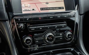 Jaguar XJ VII X351 Sedan SWB 3.0 V6 S/C 340KM 2013 Jaguar XJ 3.0T 340KM Luxury Navi Pano Skora Ledy MasaZe EUROPA 3.0, zdjęcie 22