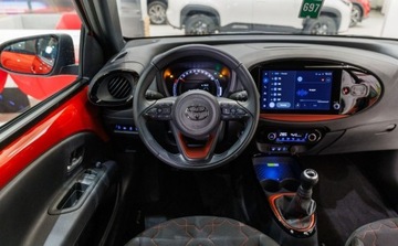 Toyota Aygo X 1.1 VVT-i 72KM 2024 Toyota Aygo X X 1.0 VVT-i Executive Benzyna 72KM, zdjęcie 35