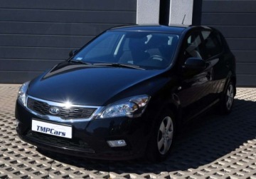 Kia Ceed I Hatchback 5d Facelifting 1.6 DOHC CVVT 126KM 2012 Kia Ceed Polski salon _ 1.6 benzyna 125 KM _ Klimatyzacja _ opony wielosez, zdjęcie 9