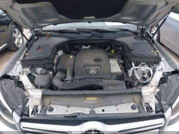 Mercedes GLC C253 2017 Mercedes-Benz GLC 300 4matic, 2017r., 4x4, 2.0L 2.0 Benzyna 241KM, zdjęcie 11