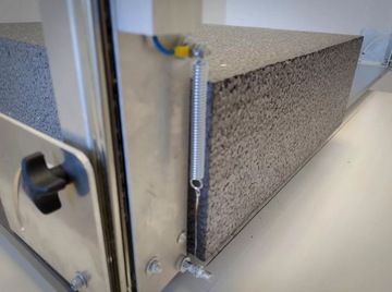 МАШИНА ДЛЯ РЕЗИСТНОЙ ГИЛЬОТИНЫ ДЛЯ ПЕНОСТРОЕНИЯ 102c