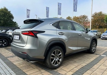 Lexus NX I SUV 200t 238KM 2015 Lexus NX Niski przebieg Bardzo dobry stan Faktura VAT 23 2.0 Benzyna, zdjęcie 4