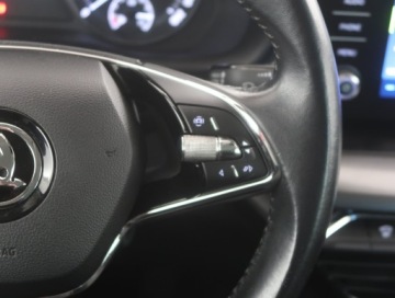 Skoda Octavia IV Scout 1.5 TSI ACT 150KM 2021 Skoda Octavia 1.5 TSI, Salon Polska, zdjęcie 16