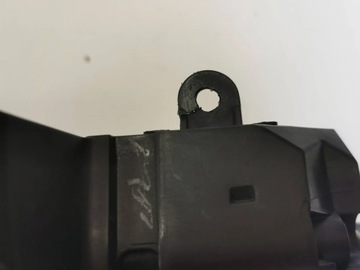 Рулонная штора, шторка, воздуховод PORSCHE Taycan правая и левая 2.241