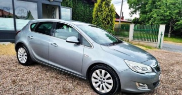Opel Astra J Hatchback 5d 1.6 Twinport ECOTEC 115KM 2010 Opel Astra BENZYNA 5 drzwi pol skora SUPER OKAZJA polecamy 1.6, zdjęcie 7