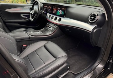Mercedes Klasa E W213 Limuzyna Facelifting 2.0 E200 197KM 2021 Mercedes-Benz Klasa E 2,0 197psHybr 9G LIFT Full Led Skora Duza Navi Virtu, zdjęcie 6