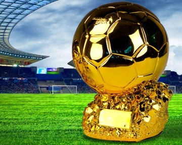 СУВЕНИРНЫЙ ЗОЛОТОЙ МЯЧ ЕВРОПЕЙСКОГО ФУТБОЛА 15см