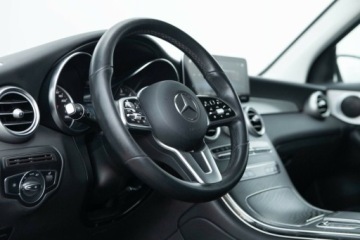 Mercedes GLC C253 SUV Facelifting 2.0 200d 163KM 2022 Mercedes-Benz GLC 200d 4Matic AMG Line Salon PL Autotrade 2.0 Diesel, zdjęcie 19