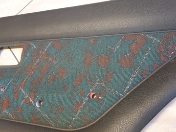 ОБИВКА БОКОВОЙ ДВЕРИ ЗАДНЯЯ ПРАВАЯ PEUGEOT 106