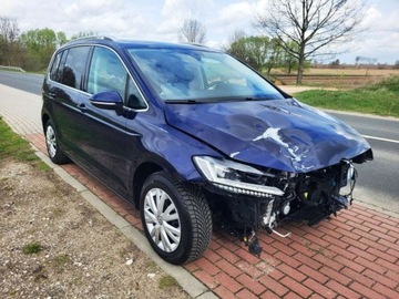 Volkswagen Touran III 1.5 TSI EVO 150KM 2019 Volkswagen Touran 7 os. DSG skora nawi 1.5 Benzyna 150KM