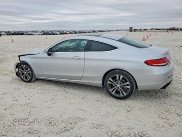 Mercedes Klasa C W205 2017 Mercedes-Benz Klasa C 2017 MERCEDES-BENZ C 300 4MATIC 2.0 Benzyna 241KM, zdjęcie 1