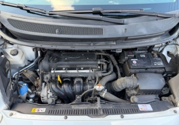 Kia Venga Mikrovan 1.4 DOHC CVVT 90KM 2015 Kia Venga 1.4 90KM Navi Panorama Kamera KEY Bezwypadkowy Dla wymagajacy, zdjęcie 8