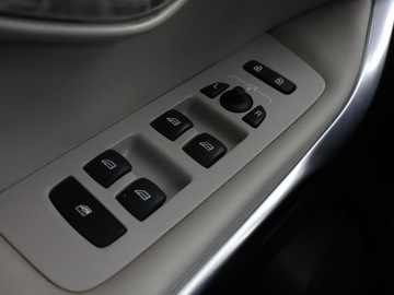 Volvo V40 II Cross Country Facelifting 2.0 T4 190KM 2017 Volvo V40 full LED jasne skóry klima auto, zdjęcie 28