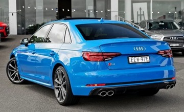 Audi A4 B9 8W 15-19 Лючок спойлера на лючке АБС!