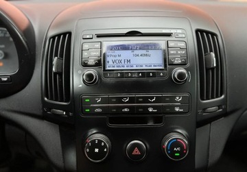 Hyundai i30 I Hatchback 1.4 109KM 2010 Hyundai i30 klima Isofix Gwarancja w cenie Warszawa VLAJ 1.4 Benzyna, zdjęcie 19