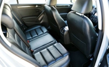 Volkswagen Golf VI Hatchback 5d 1.6 102KM 2010 Volkswagen Golf Automat, Nawigacja, Skory, Czujniki parkowania 1.6 Benzyna, zdjęcie 6