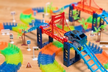 СВЕТЯЩИЙСЯ АВТОМОБИЛЬНЫЙ ТРЕК 360 el СВЕТЯЩИЕСЯ ТРЕКЫ АВТО