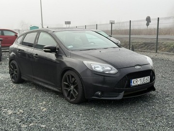 Ford Focus III ST 2.0 EcoBoost 250KM 2014 Ford Focus 2.0 16V EcoBoost ST 250KM 2014r. Recaro, zdjęcie 2