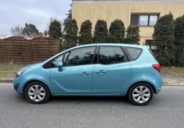 Opel Meriva II Mikrovan 1.4 Turbo ECOTEC 120KM 2010 Opel Meriva Opel Meriva B 1.4 T 2010r 1.4 Benzyna 120KM, zdjęcie 2