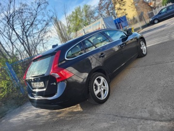 Volvo V60 I Kombi 1.6 DRIVe 115KM 2012 Volvo V60 I 1.6 D2 1,6 bezwypadkowy, niski przebieg, zdjęcie 3