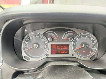 Fiat Linea Sedan 1.4 T-Jet 16v 120KM 2010 Fiat Linea 1.4 T-Jet 120 , Salon Polska, zdjęcie 12