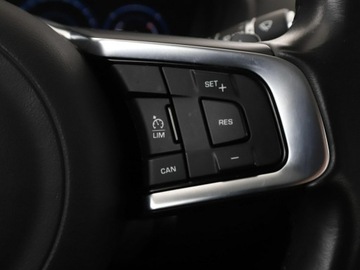 Jaguar XE Sedan 2.0 i4 163KM 2017 Jaguar XE 20d Automat Prestige Navi Tempomat, zdjęcie 29