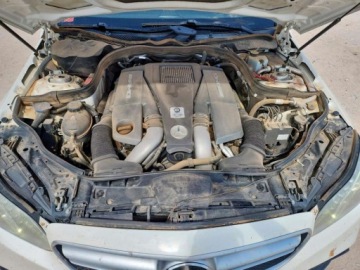 Mercedes Klasa E W212 2014 Mercedes-Benz Klasa E 63 AMG-S 2014 5.5l 5.5 Benzyna 577KM, zdjęcie 6