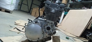 ГОЛОВКА ЦИЛИНДРА YAMAHA XJ 900 4HP ЦИЛИНДРЫ КОРОБКИ ПЕРЕДАЧ