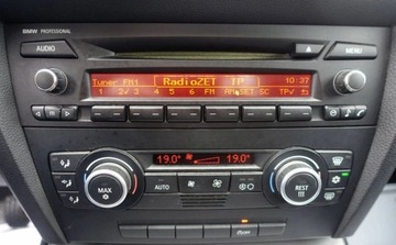 BMW Seria 3 E90-91-92-93 Limuzyna E90 318i 143KM 2008 BMW Seria 3 318i 143KM Sedan Klimatronik K.Serwisowa Nowe hamulce Super st, zdjęcie 16