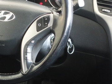 Hyundai i30 II Hatchback 3d Facelifting 1.6 CRDi 110KM 2016 Hyundai i30 1.6 CRDi 110KM/Nawi/Kamera, zdjęcie 24