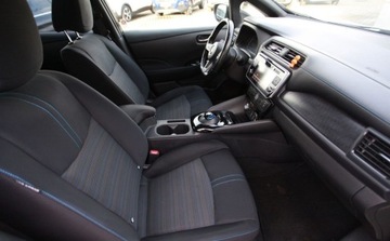 Nissan Leaf II Hatchback Elektryczny 40kWh 150KM 2018 Nissan Leaf Bateria 100 PEWNY Full Dealer ASO Navi Pakiet ZIMA Gwarancja f, zdjęcie 25