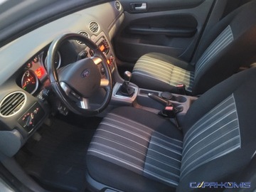 Ford Focus II Hatchback 5d 1.6 Duratec 100KM 2010 Ford Focus 1.6i Klimatronik I wlasciciel Bezwypadkowy 1.6 Benzyna 100KM, zdjęcie 9