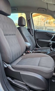 Opel Zafira C Tourer Facelifting 1.4 Turbo 140KM 2017 Opel Zafira 7-osob Navigacja Grzane Fotele i Kierownica Klimatronic 2017, zdjęcie 29