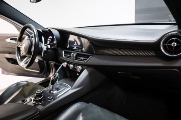 Alfa Romeo Giulia II Sedan 2.9 V6 510KM 2018 Alfa Romeo Giulia QV*510KM*Salon, zdjęcie 24