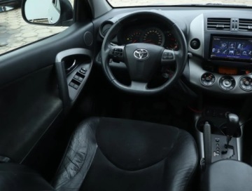 Toyota RAV4 III MPV Facelifting 2.2 D-4D 150KM 2010 Toyota RAV 4 2.2 D-4D, Salon Polska, Serwis ASO, zdjęcie 6