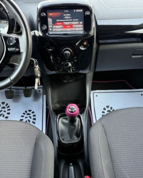 Toyota Aygo II Hatchback 3d Facelifting 1.0 VVT-i 72KM 2019 Toyota Aygo salon Polska ,Kamera cofania Benzyna 72KM, zdjęcie 3