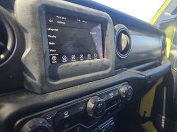 Jeep Gladiator 2023 Jeep Gladiator Sport S 2023 3.6 Benzyna 285KM, zdjęcie 14