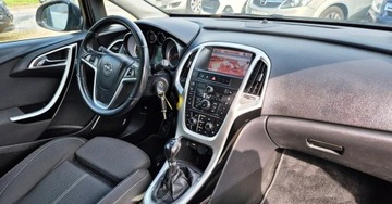 Opel Astra J Sports Tourer 1.4 Turbo ECOTEC 120KM 2011 Opel Astra BENZYNA NAWIGACJA sportowe fotele super okazja polecamy, zdjęcie 37