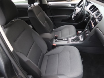 Volkswagen Golf VII Hatchback 3d Facelifting 1.6 TDI-CR DPF BMT 115KM 2019 VW Golf 1.6 TDI, Automat, Navi, Klima, Tempomat, zdjęcie 8